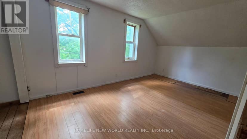 814 Thomasburg Road — photo 14 of 36