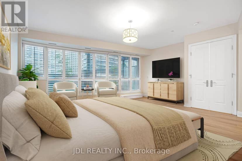 TH07 - 761 Bay Street — photo 23 of 36