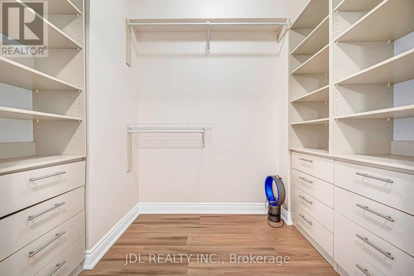 TH07 - 761 Bay Street — photo 28 of 36