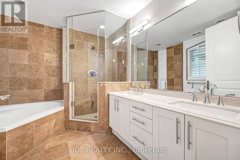 TH07 - 761 Bay Street — photo 32 of 36