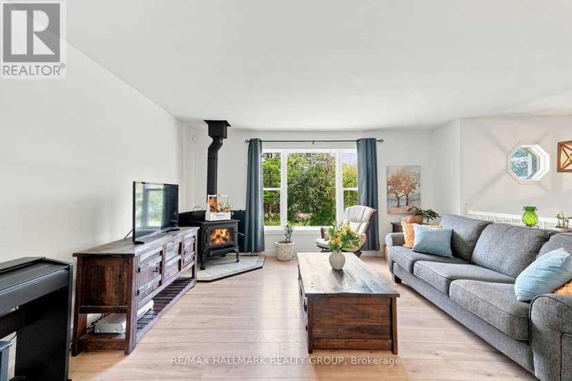 776 McFarlane Road — photo 4 of 31