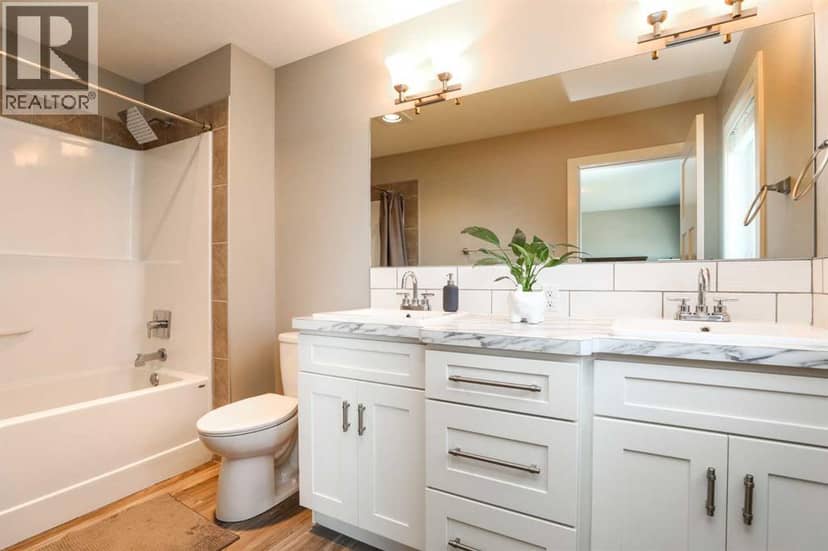 408 11B Street — photo 19 of 40