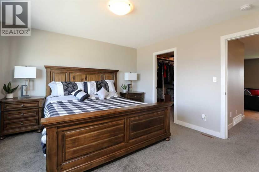 408 11B Street — photo 15 of 40