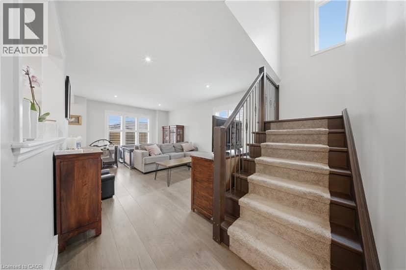 300 HUTTON Street E — photo 16 of 39