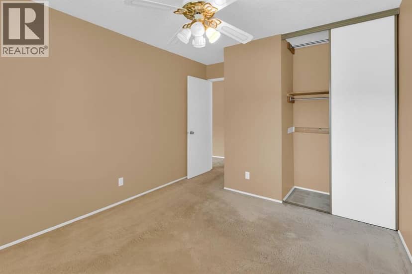 3204, 4001C 49 Street NW — photo 20 of 30
