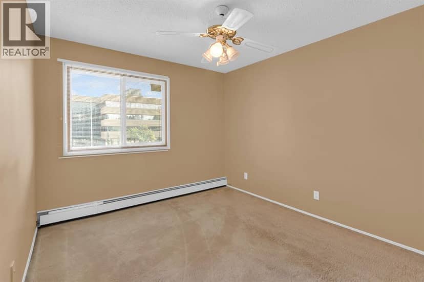 3204, 4001C 49 Street NW — photo 21 of 30