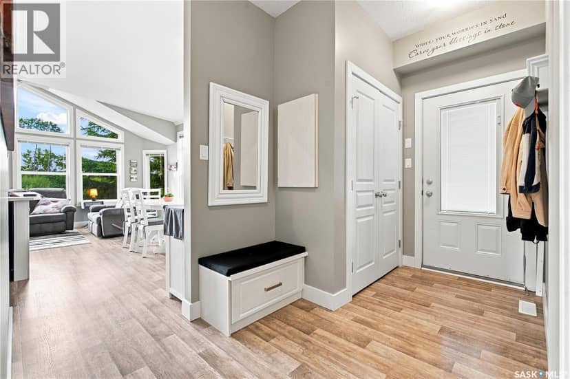 404 Ash AVENUE — photo 15 of 40