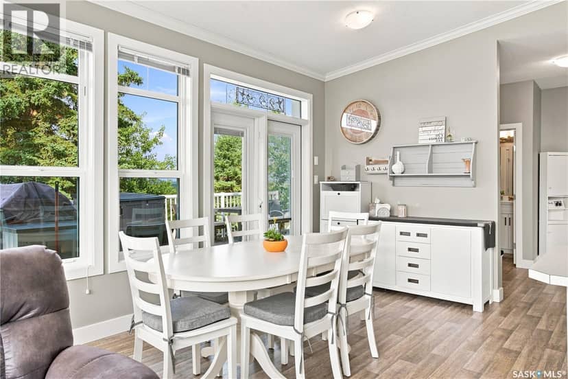 404 Ash AVENUE — photo 21 of 40