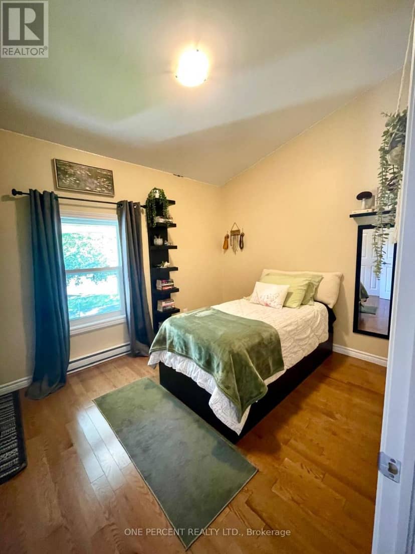 48 Arbour Glen Crescent — photo 18 of 33