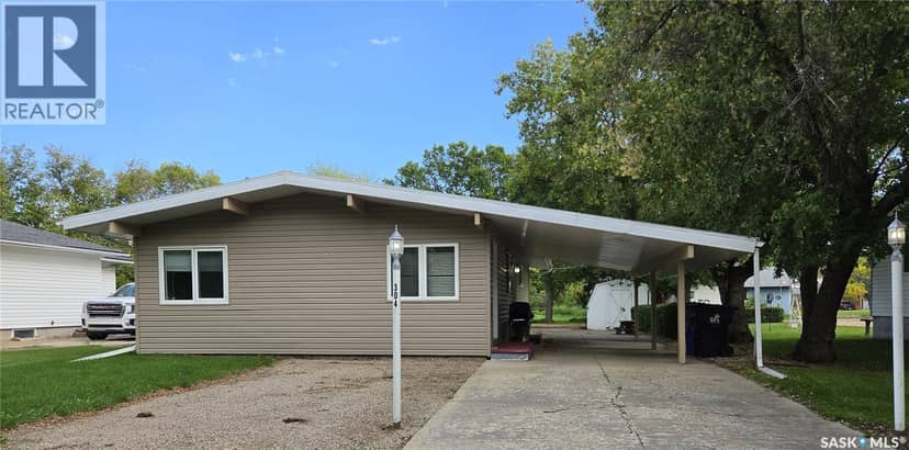 304 Second AVENUE E, Lampman