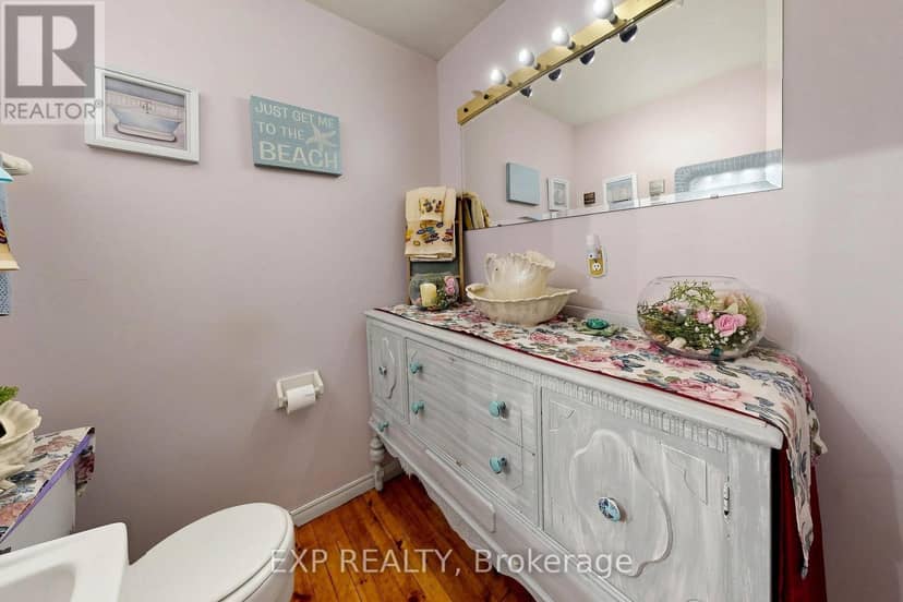 28 Simcoe Street — photo 26 of 40