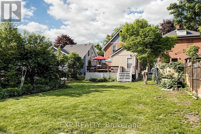 28 Simcoe Street — photo 33 of 40