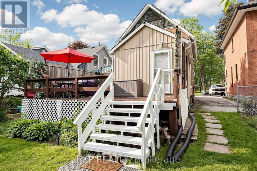 28 Simcoe Street — photo 36 of 40