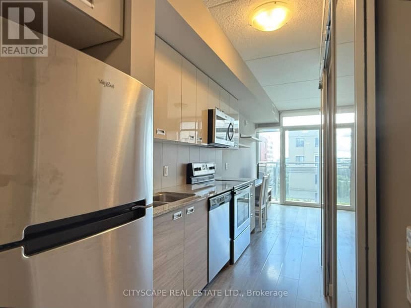511 - 308 Lester Street — photo 8 of 31