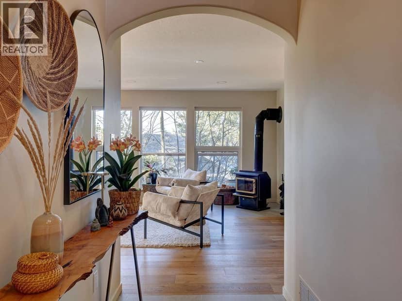 9291 TRUMAN ROAD, Halfmoon Bay, photo 3
