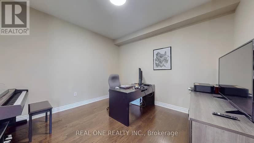 6 - 1815 Fairport Road — photo 14 of 33