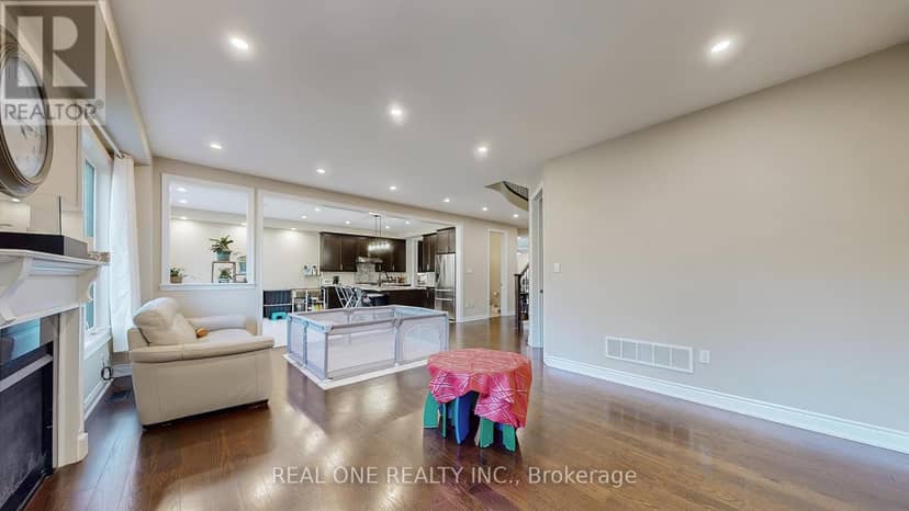 6 - 1815 Fairport Road, Pickering, photo 8