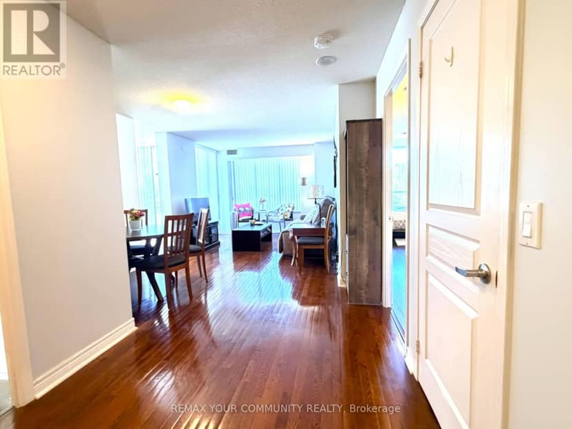 311 - 330 Red Maple Road — photo 5 of 40
