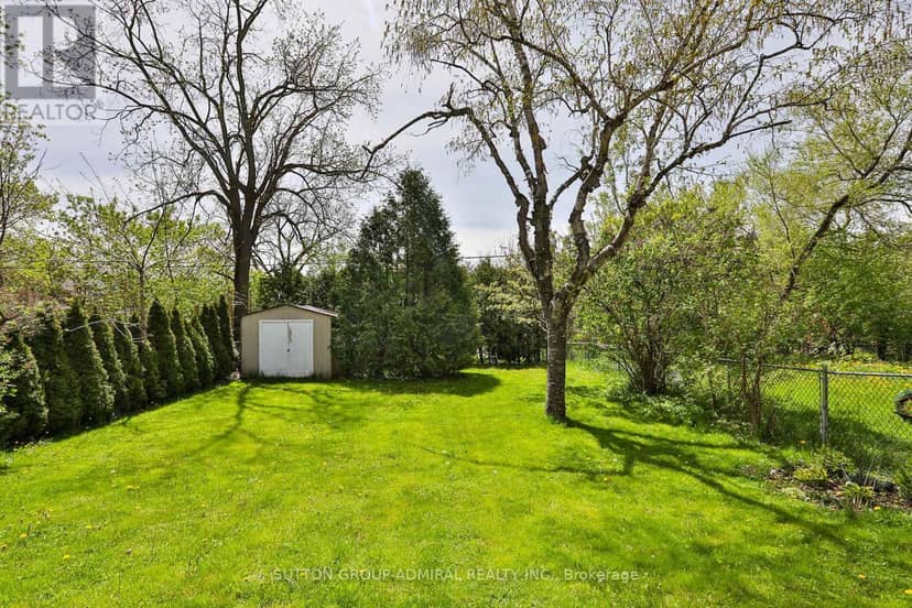 33 Regina Avenue — photo 35 of 36