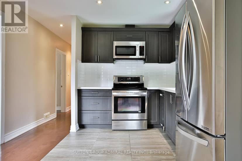 33 Regina Avenue, Toronto, photo 7