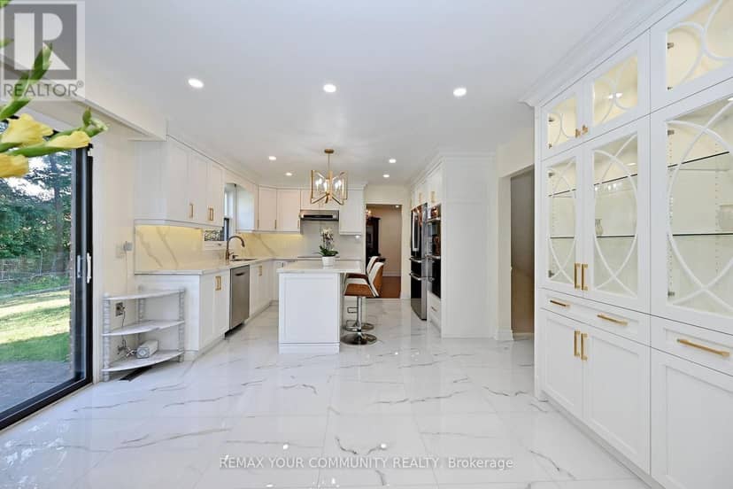 88 Cambridge Crescent — photo 14 of 40