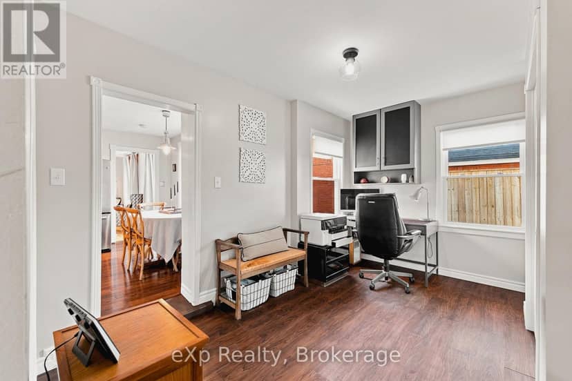 51 Osprey Street S — photo 15 of 40