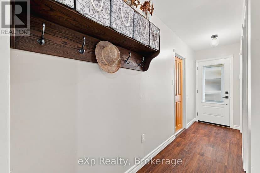 51 Osprey Street S — photo 17 of 40