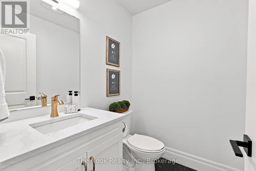 30 Campbell Crescent — photo 21 of 40