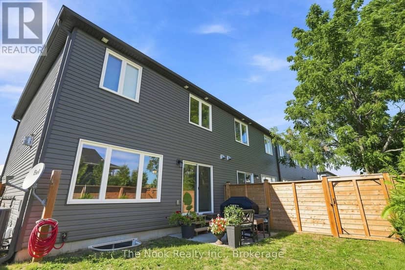 30 Campbell Crescent — photo 37 of 40