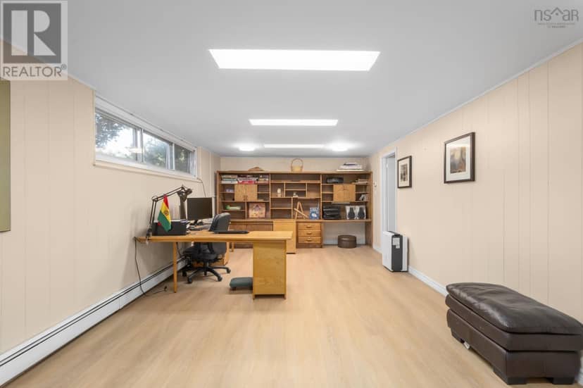 22 Northcliffe Lane — photo 32 of 40