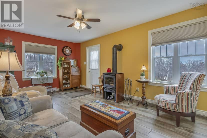 6437 Shore Road West — photo 10 of 40