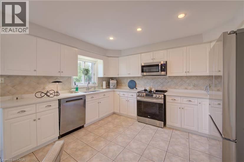 51 COPPERFIELD Drive — photo 11 of 40