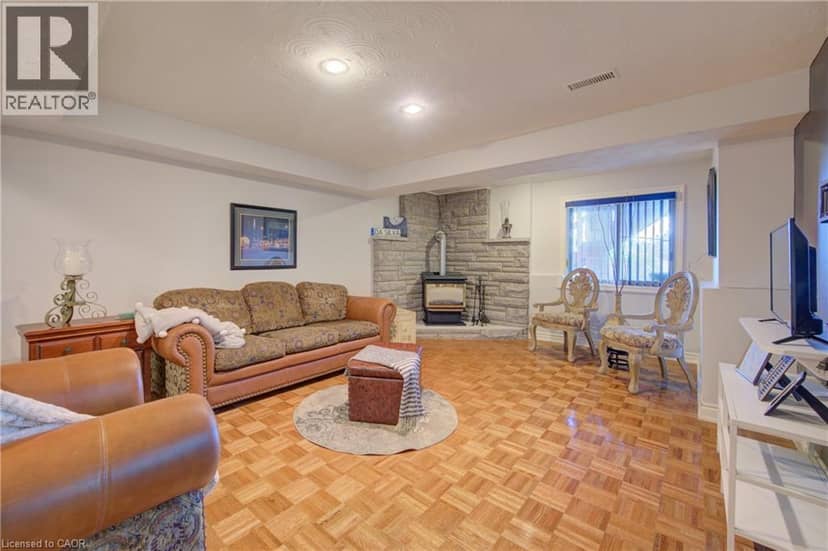 51 COPPERFIELD Drive — photo 35 of 40