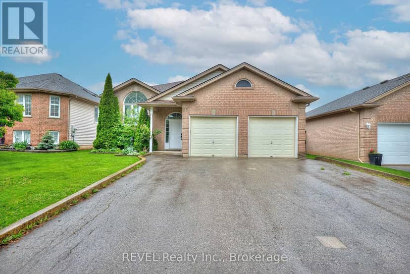 28 Quaker Road — photo 1 of 21