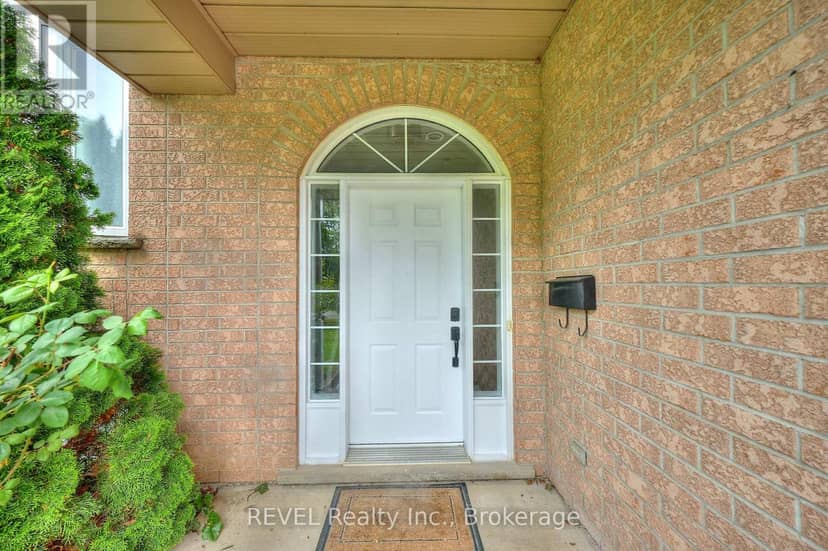 28 Quaker Road — photo 3 of 21