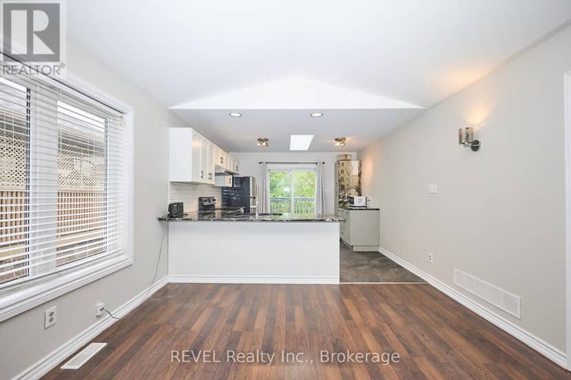 28 Quaker Road — photo 8 of 21