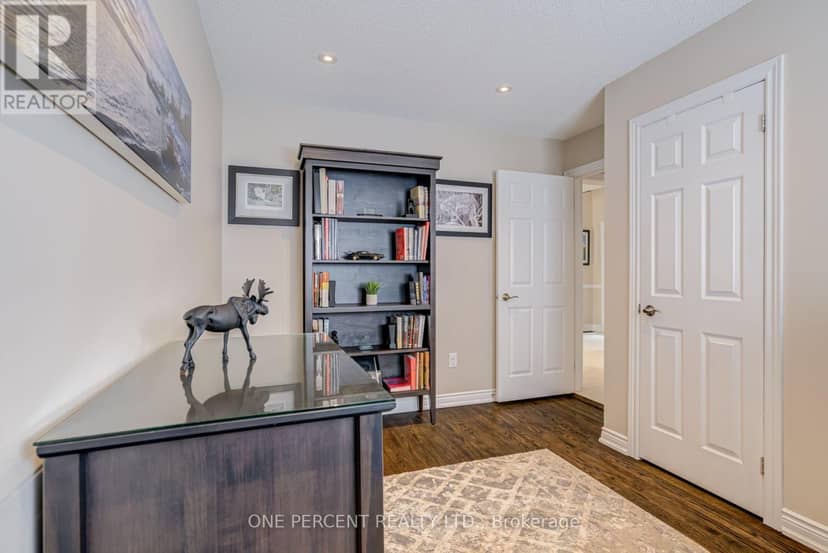 7 Mendip Crescent — photo 18 of 40