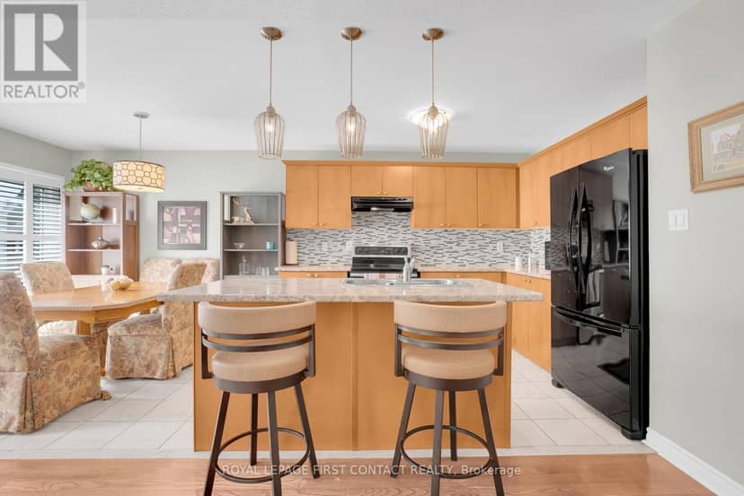 3 Maple Crown Terrace — photo 4 of 33