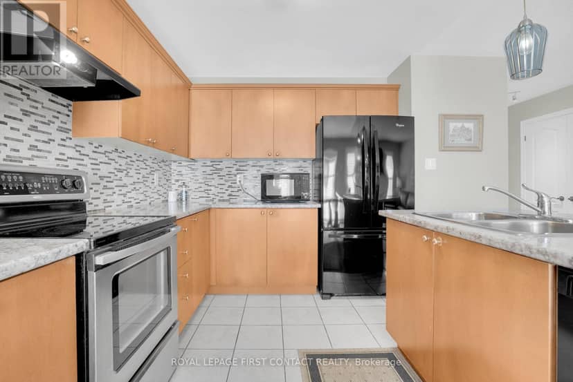 3 Maple Crown Terrace — photo 7 of 33
