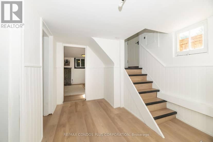 11 Elton Crescent — photo 20 of 35