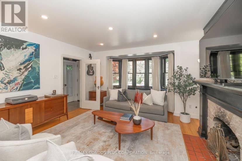 11 Elton Crescent — photo 6 of 35