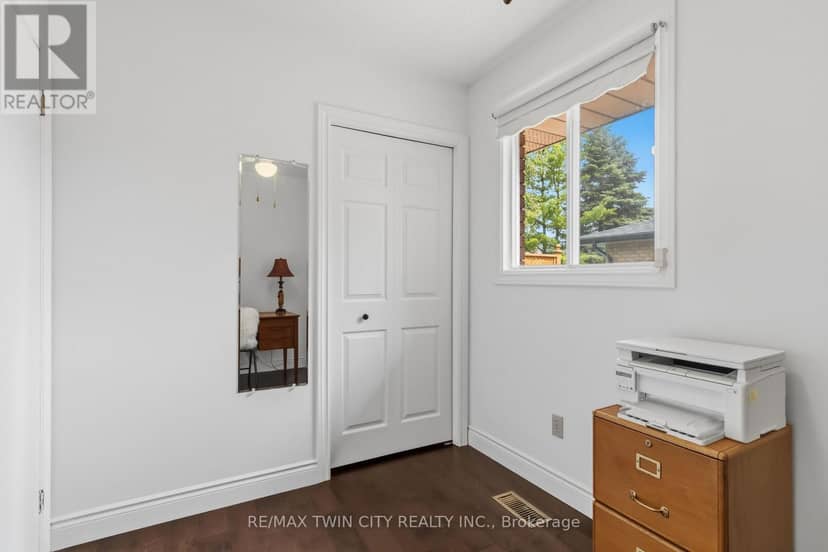 22 Allensgate Drive — photo 18 of 39
