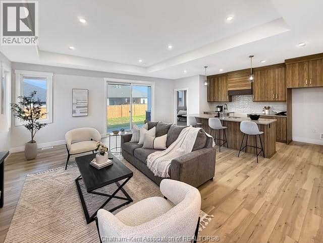 25 Duskridge ROAD — photo 4 of 28