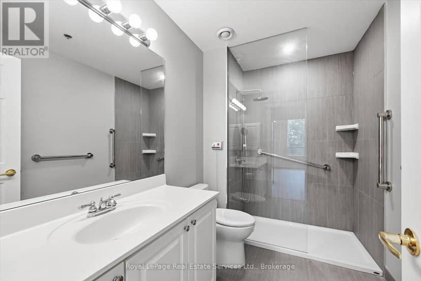 1510 - 100 Burloak Drive — photo 16 of 37