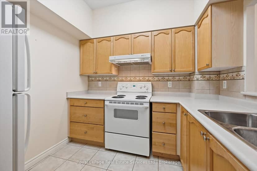 1510 - 100 Burloak Drive — photo 4 of 37