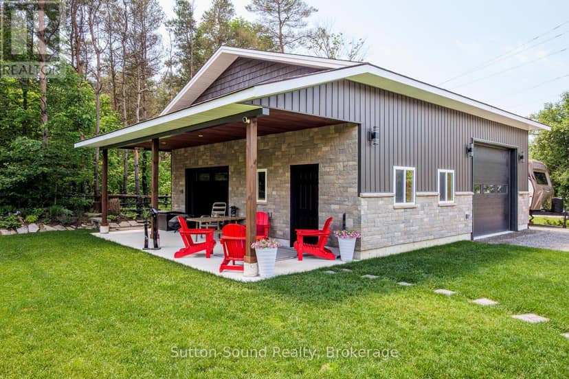 35 Pine Tree Drive — photo 37 of 40