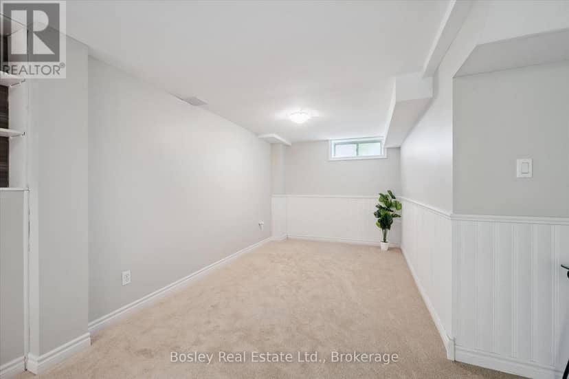 52 Stirling Macgregor Drive — photo 25 of 36