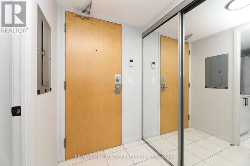 1810 - 185 Legion Road N, Toronto, photo 4