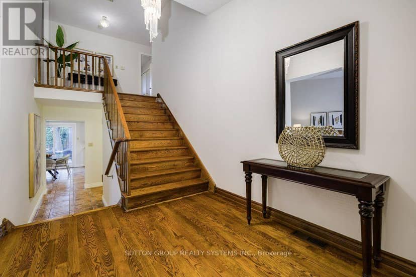93 Poplar Heights Drive — photo 3 of 40