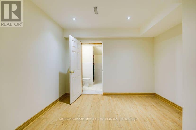 93 Poplar Heights Drive — photo 39 of 40